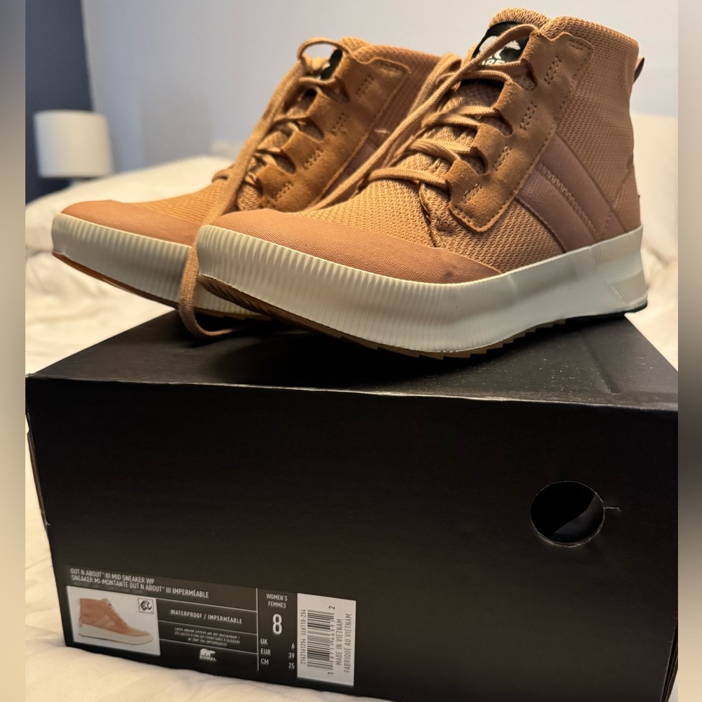 NWT Sorel Out N About III Sneaker Boot